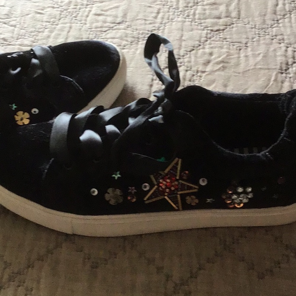 Betsy Johnson black velvet sneakers